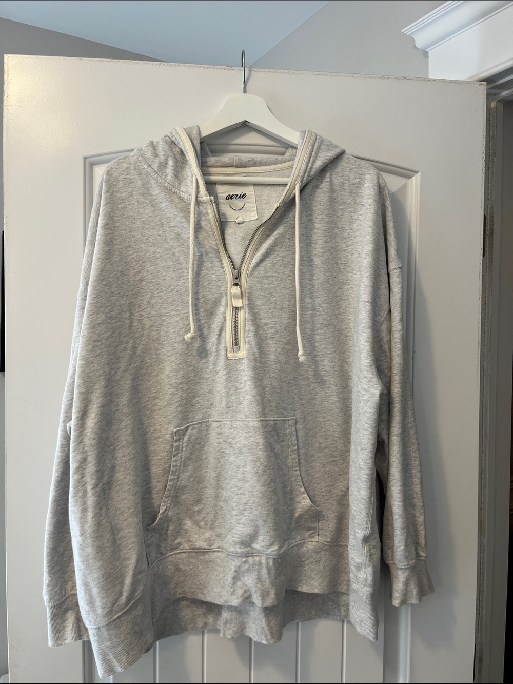 Aerie Women’s Light Gray Zip-Front Hoodie Sweatshirt